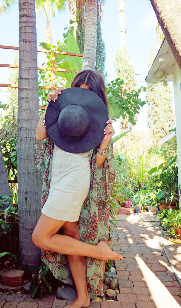 California Kimono and fedora wide brim hat