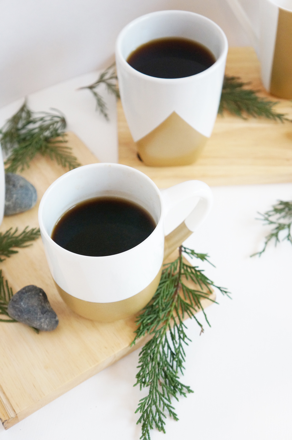 DIY Gold Geometric Mugs