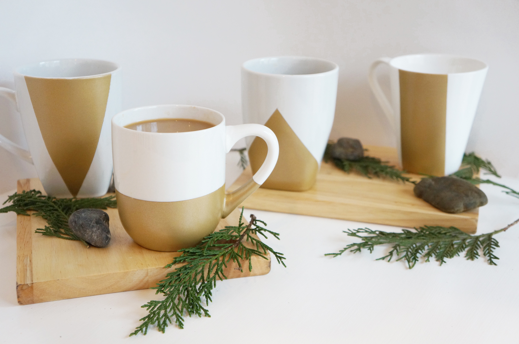 DIY Gold Geometric Mugs