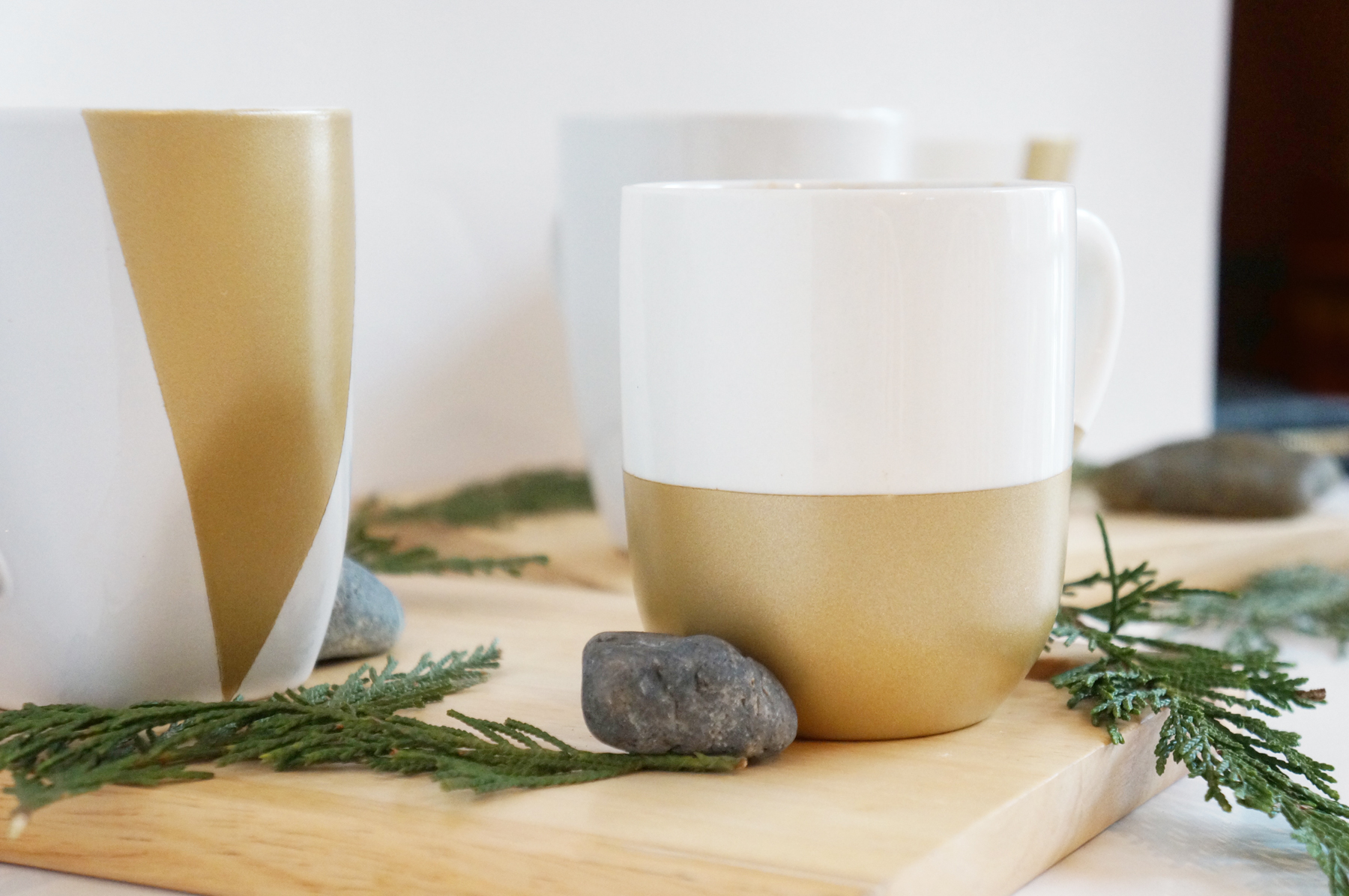 DIY Gold Geometric Mugs