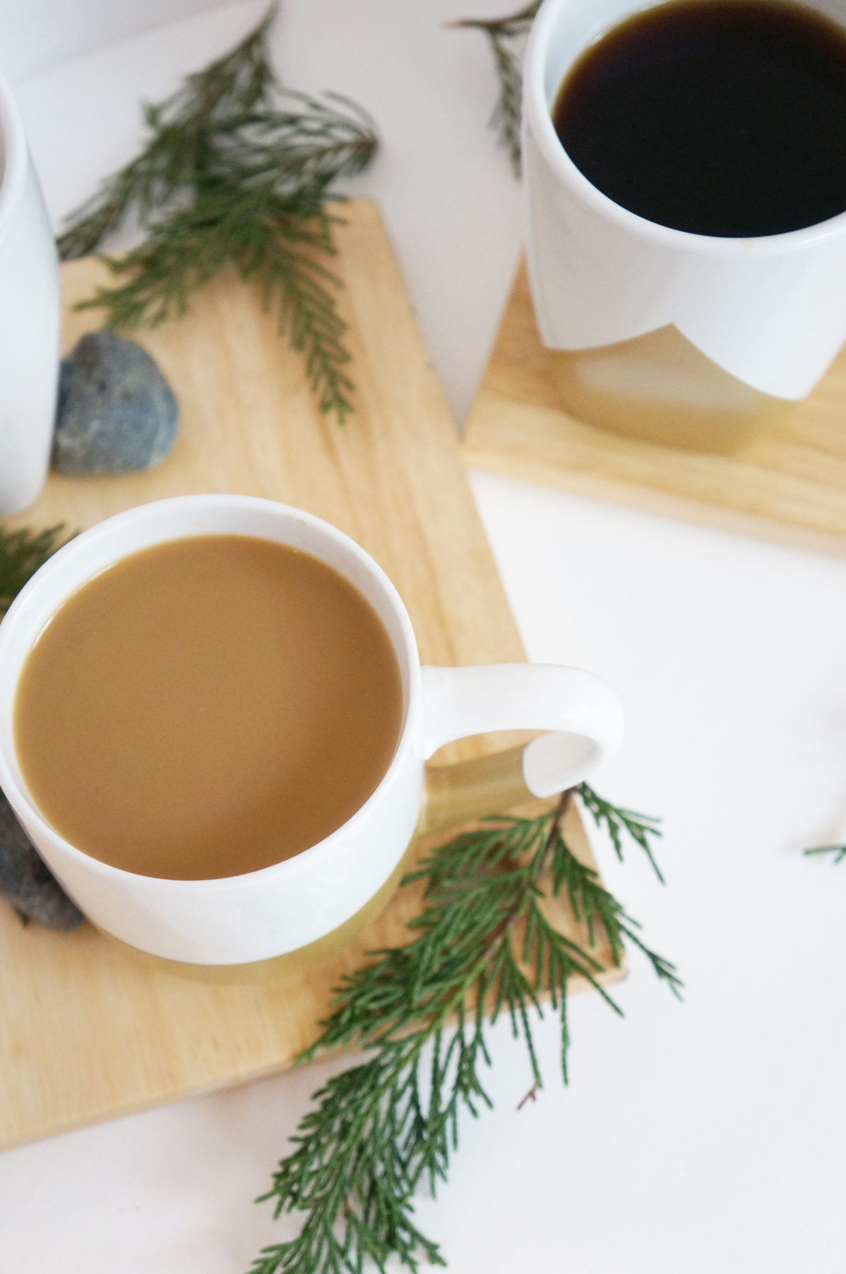 DIY Gold Geometric Mugs