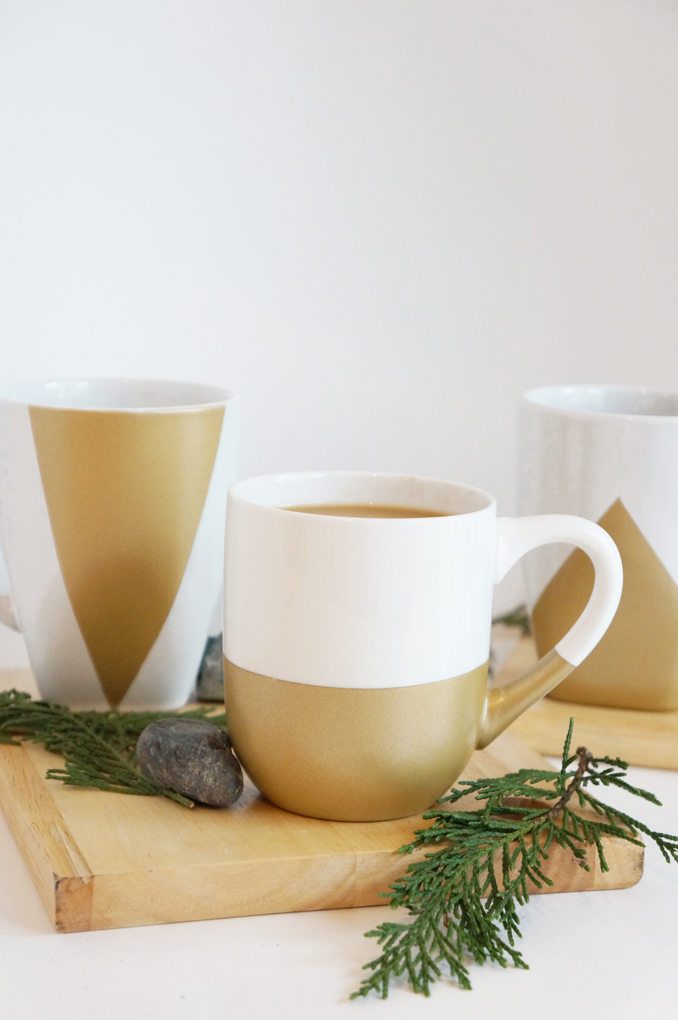 DIY Gold Geometric Mugs