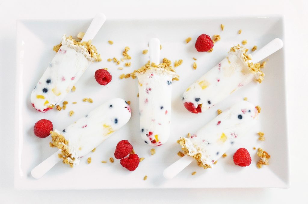 yogurt parfait popsicles