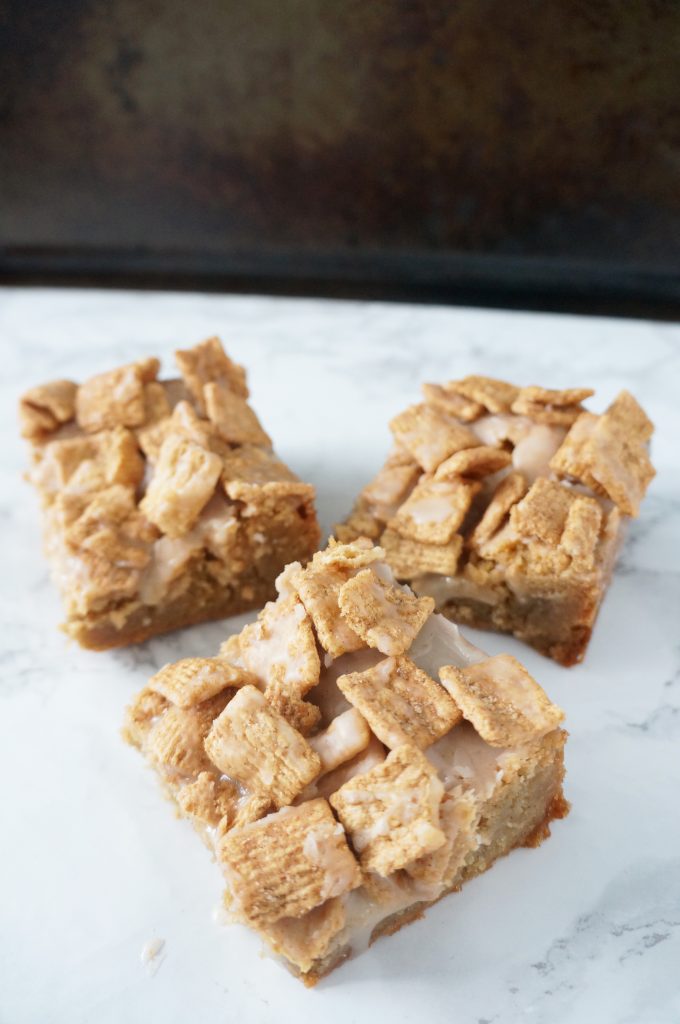 Cinnamon Toast Crunch Cookie Bars