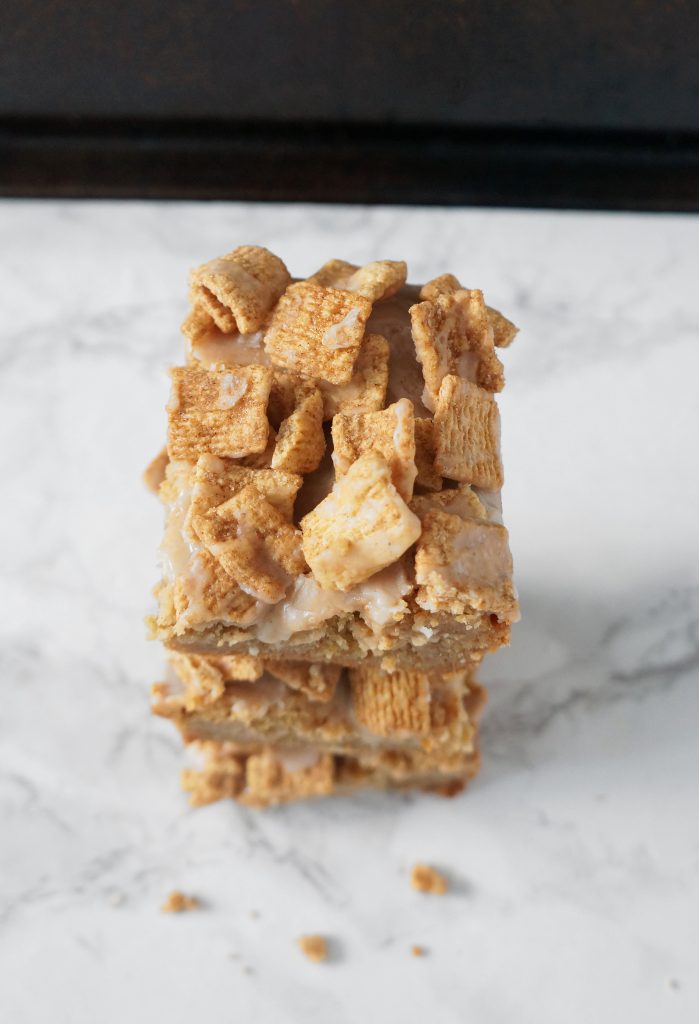 Cinnamon Toast Crunch Cookie Bars