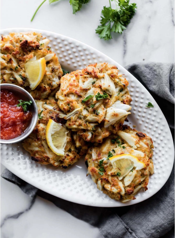 Crab cake with steam broccoli 